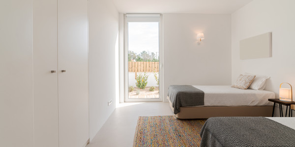 Comprar / Vender Casas Unifamiliares y Chalets en Barcelona · con Mobiliario y Carpintería a Medida