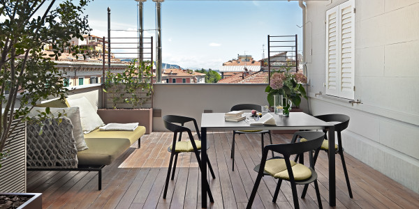 Comprar / Vender Pisos y Plantas Bajas en Barcelona · con Terraza