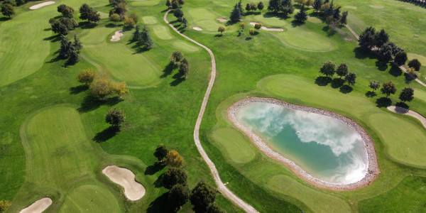 Comprar / Vender Solares, Terrenos y Parcelas Urbanizables en Barcelona · en campos de golf