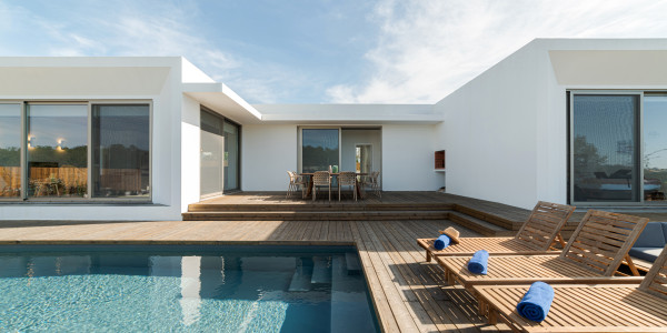 Compraventa de Inmuebles en Barcelona · Casas Diseño Minivalista