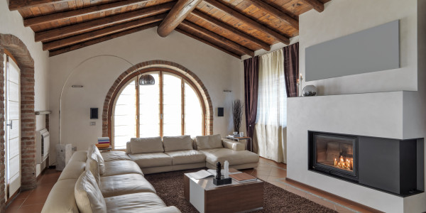 Compraventa de Inmuebles en Barcelona · Casas de Montaña