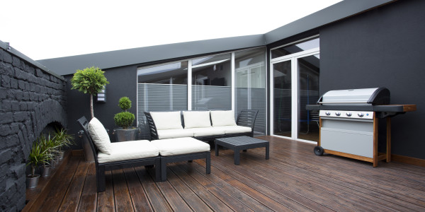 Inversores, Intermediarios, Agentes y Brokers Inmobiliarios en Barcelona · Tríplex