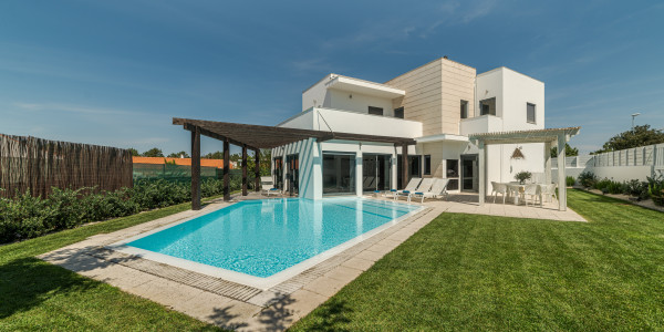 Inversores, Intermediarios, Agentes y Brokers Inmobiliarios en Barcelona · Villas