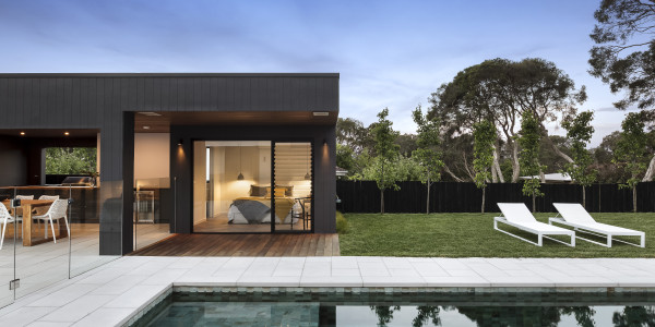 Inversores, Intermediarios, Agentes y Brokers Inmobiliarios en Barcelona · Casas Diseño Minivalista